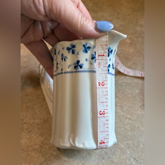 I. Godinger & Co. 4.5" Gold Trimmed Porcelain Blue Belle Pitcher NWOB - Picture 9 of 9
